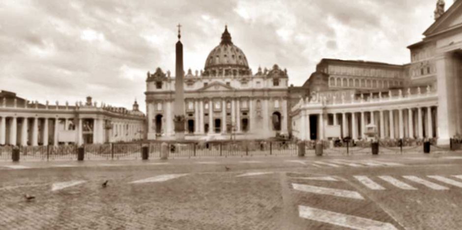 Wood Restoration Heritage Piazza San Pietro Vaticano Transenne